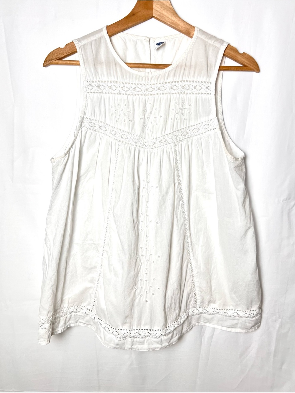 Old Navy White Eyelet 100% Cotton Sleeveless Tank